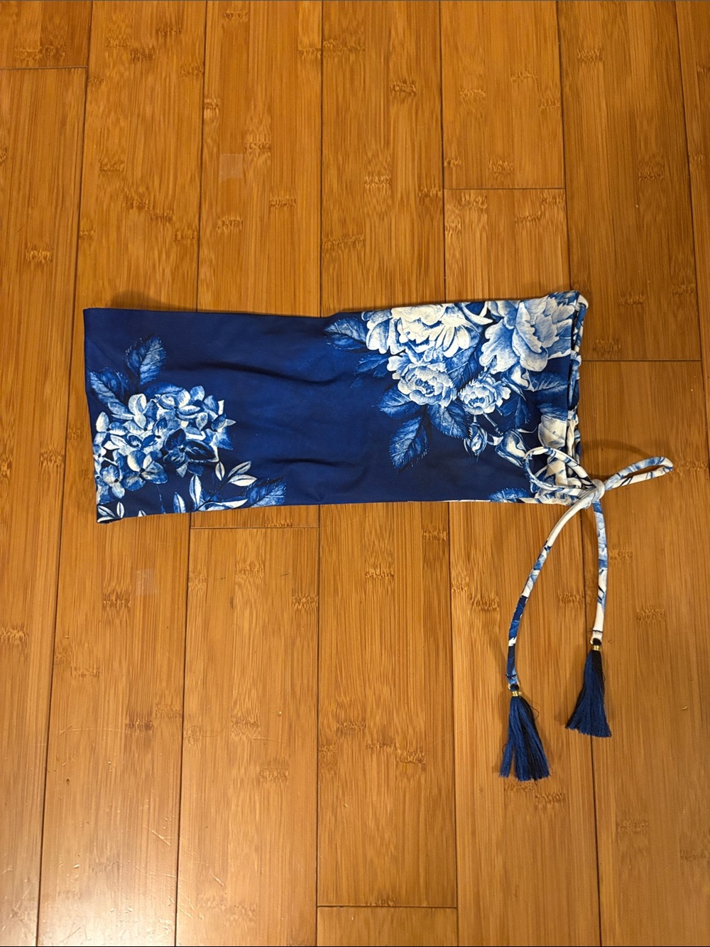 Bendita
AGUA BENDITA ATHENA
STORY GEORGINA MAYA
BIKINI TOP XL